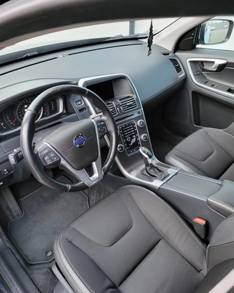Volvo XC 60 cena 66400 przebieg: 192181, rok produkcji 2016 z Krapkowice małe 56